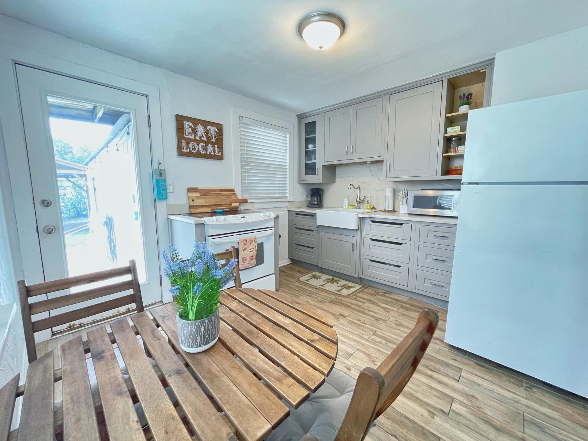 Seas The Day - 4 Blocks To The Beach, Restaurant, And Bar District - Great Deck And Outdoor Space!! شاطئ جاكسونفيل المظهر الخارجي الصورة