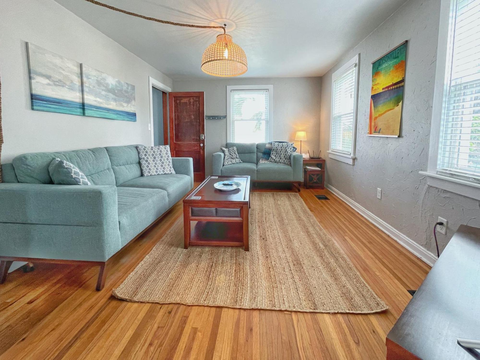 Seas The Day - 4 Blocks To The Beach, Restaurant, And Bar District - Great Deck And Outdoor Space!! شاطئ جاكسونفيل المظهر الخارجي الصورة